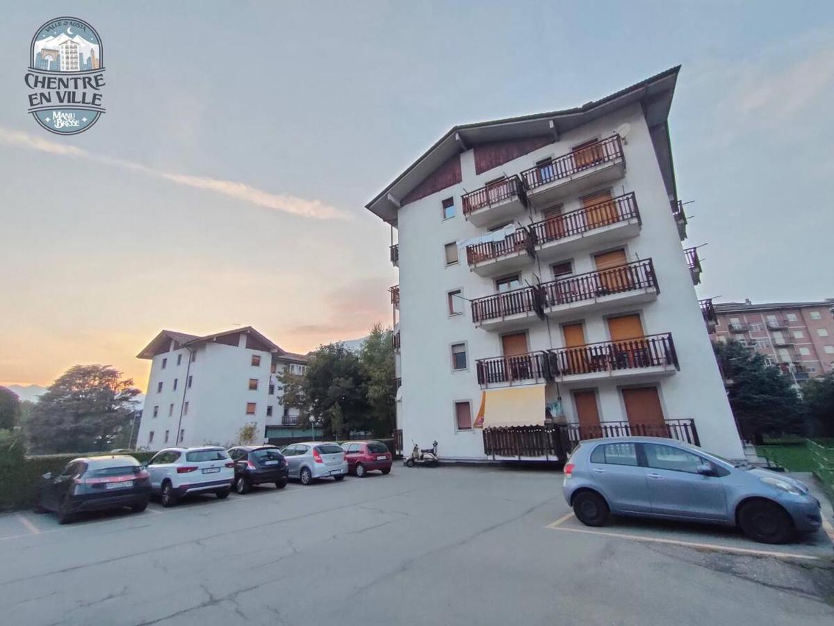 Appartamento Chentre En Ville - A 2 Passi Dal Centro - Parcheggio Gratuito - Cir-Vda-Aosta-0073 Exterior photo